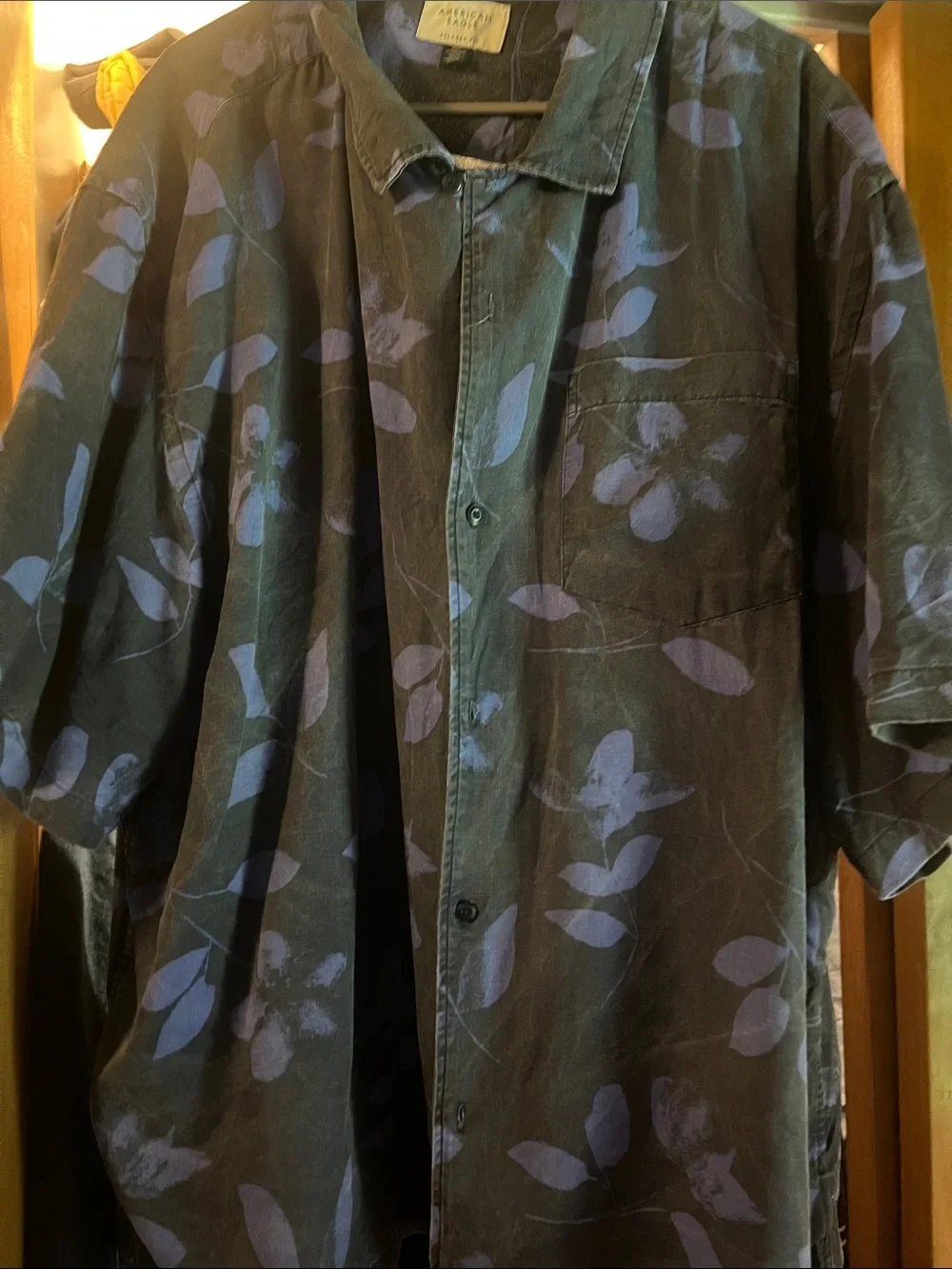 American Eagle Outfitters Black Short-Sleeve Floral Shirt Jacket